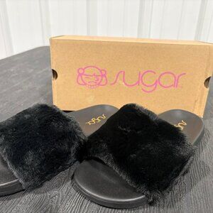 ✨ Sugar Fuzzy Pool Slides – Size 7 (Brand New!) ✨